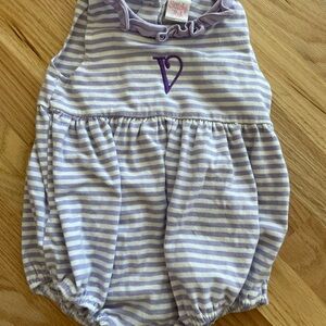 Stitchy Fish Purple and White Striped ‘V’ Bubble